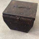 Square hat box