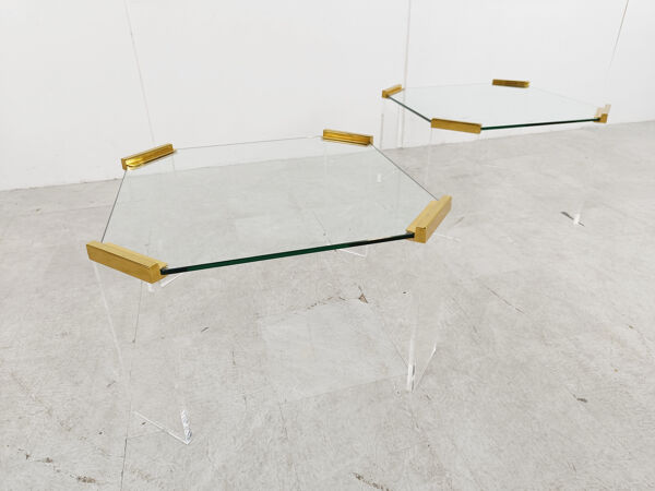 Tables de café ou d'appoint en lucite et laiton, années 1970
