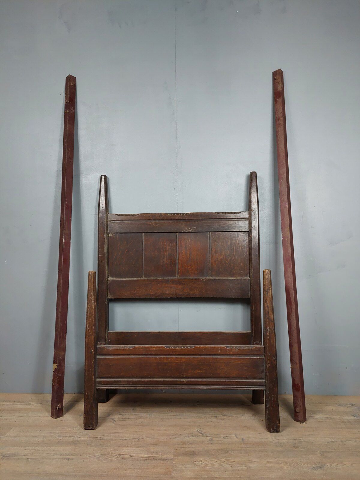 Bed a rustic square of the brand Vono