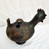 Pourer, terracotta teapot. Hen.