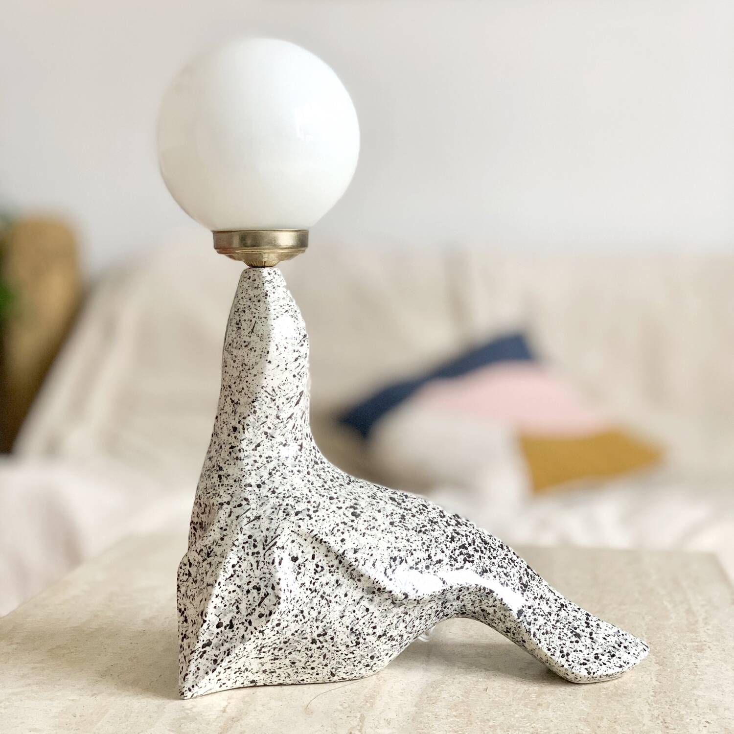 Large vintage seal lamp from the 60s-70s.