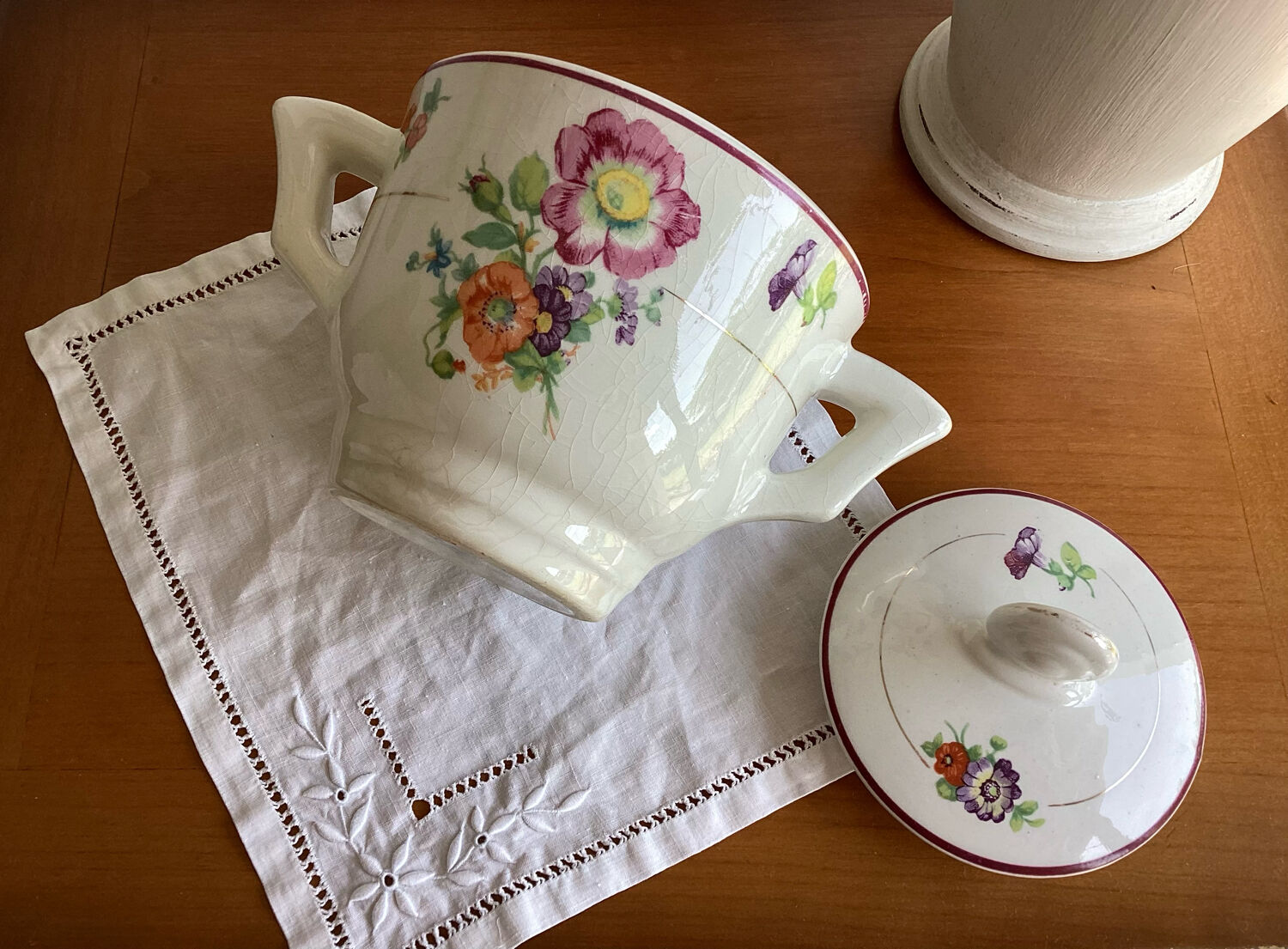 Former ceramic sugar bowl Moulin des Loups