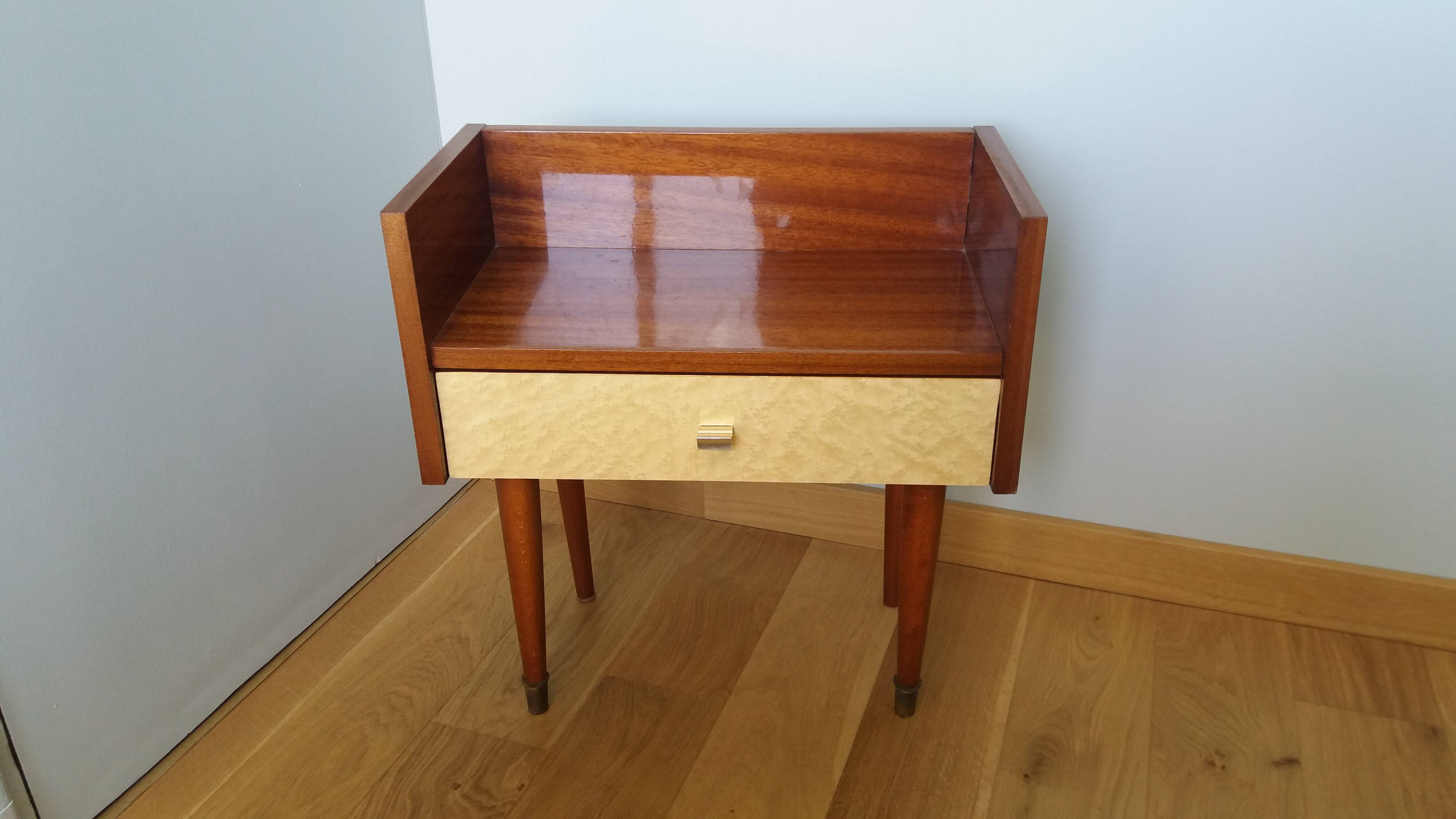 Spindle-legged bedside table