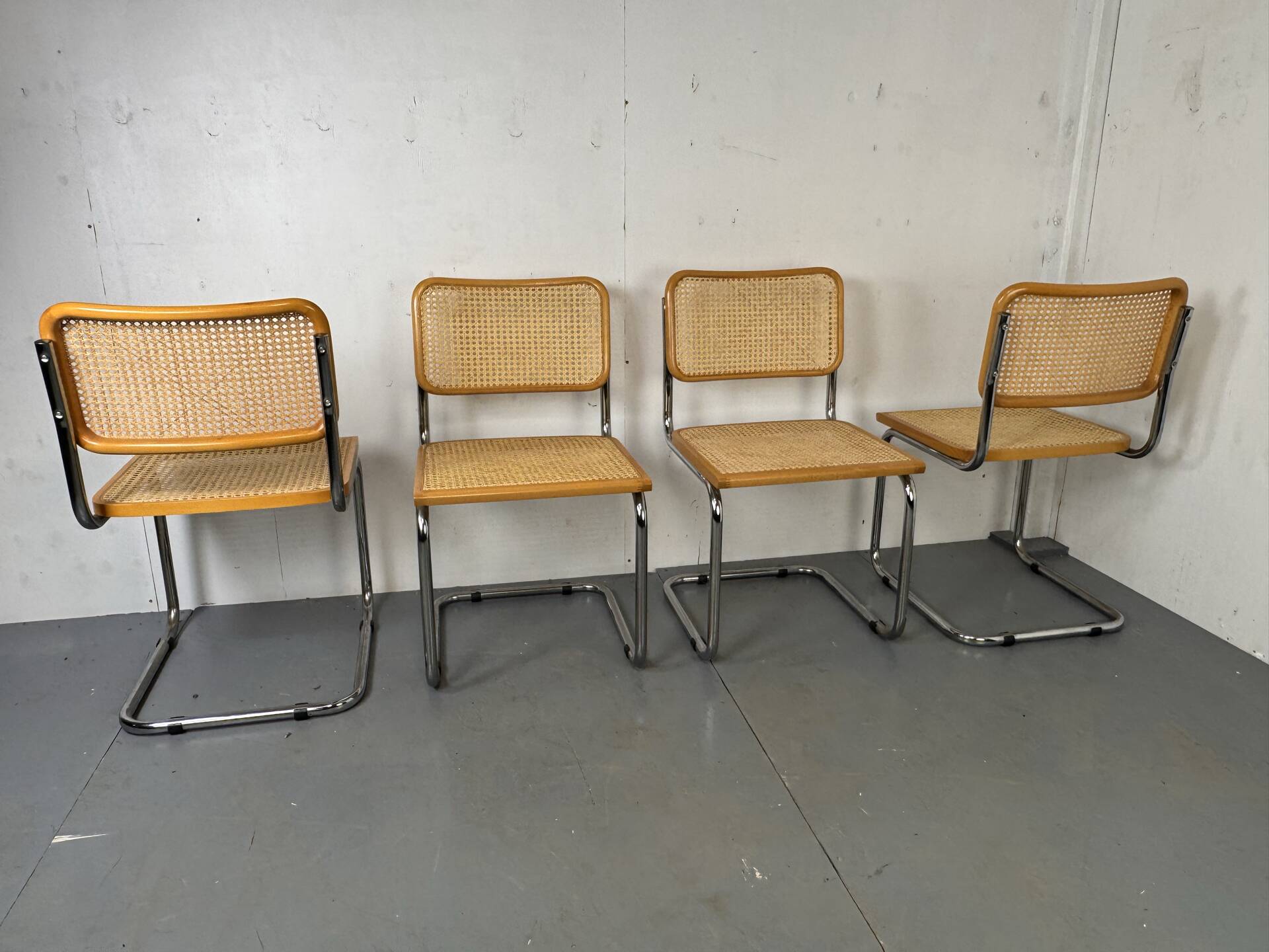 Set of 4 vintage Cesca S32 dining chairs by Marcel Breuer, 1990s
