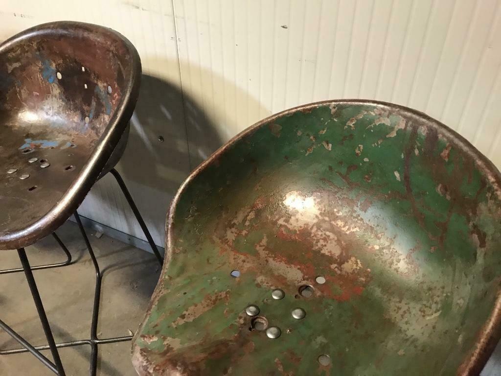 vintage industrial stool / tabouret