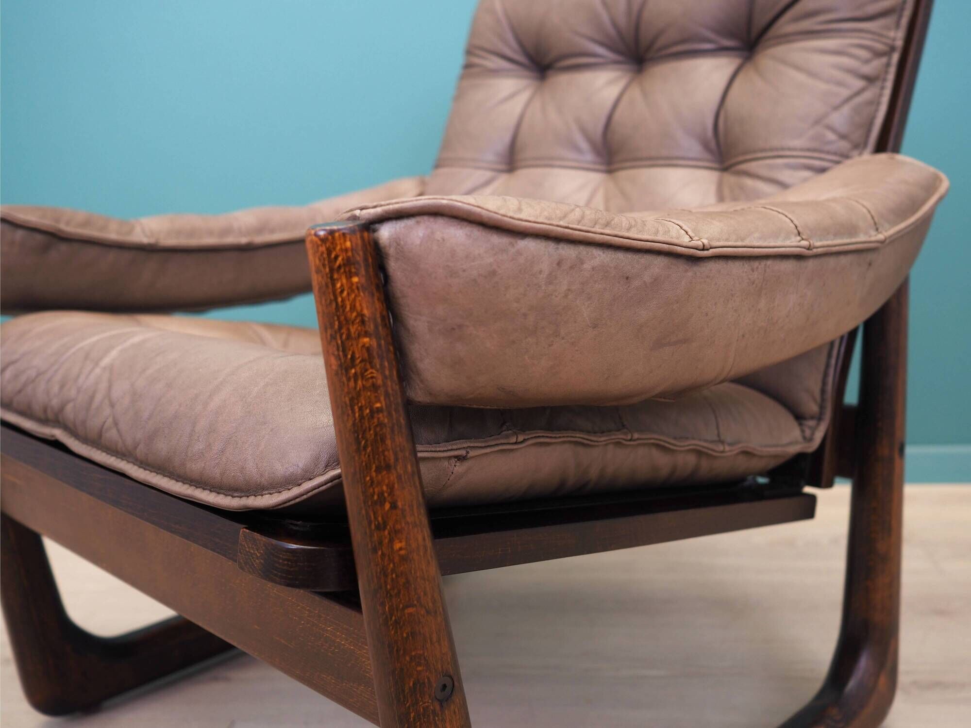 Fauteuil en cuir, design danois, années 1960, fabriqué par Genega Møbler