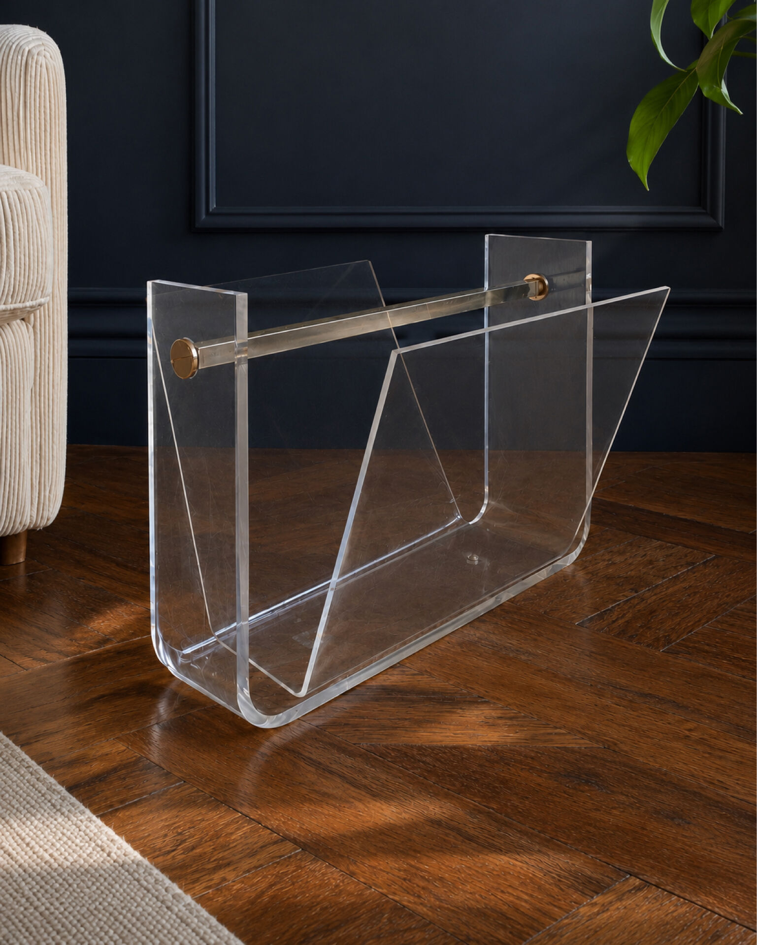 Vintage magazine rack in plexiglass by David Lange.