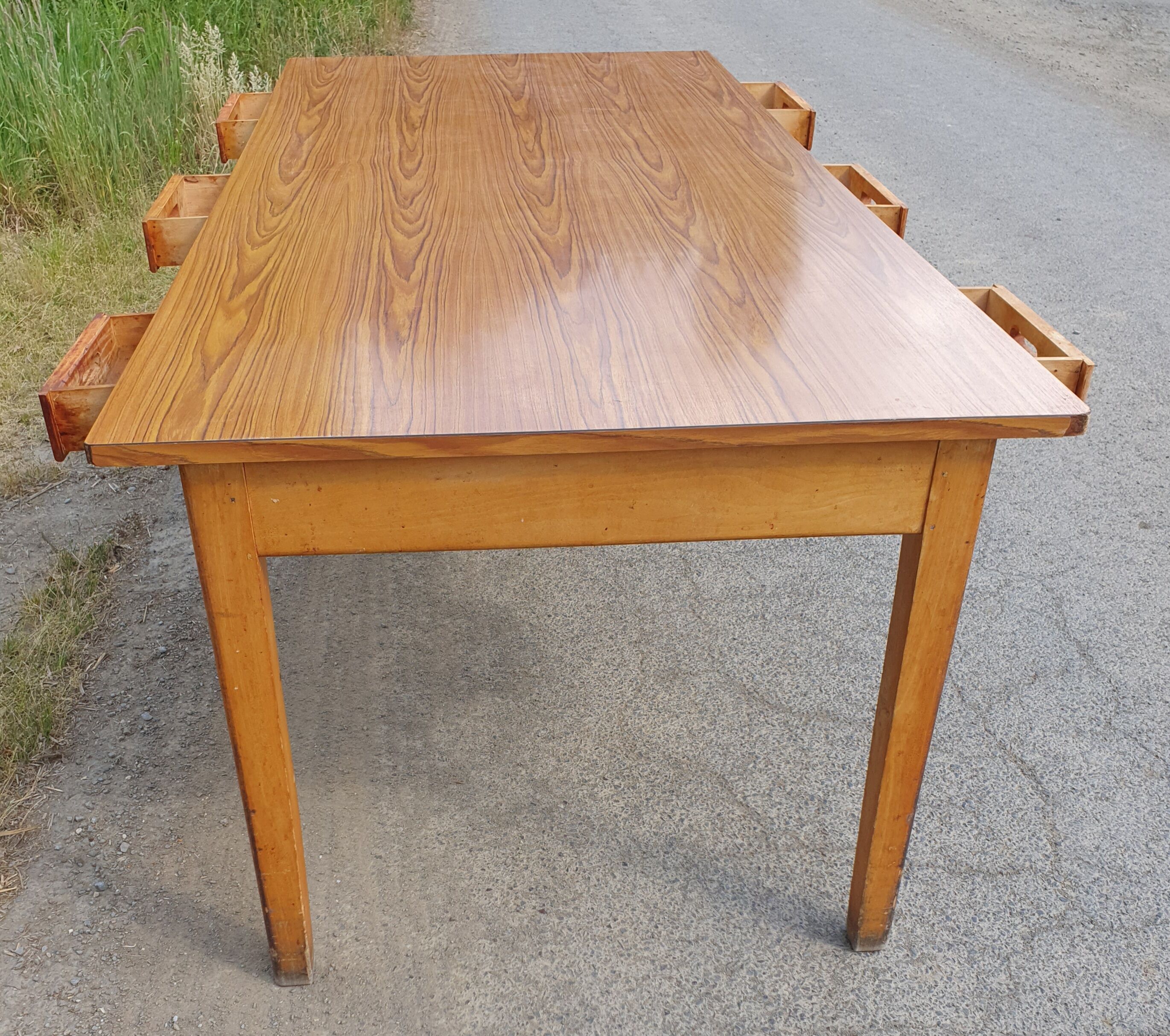 6-drawer community table