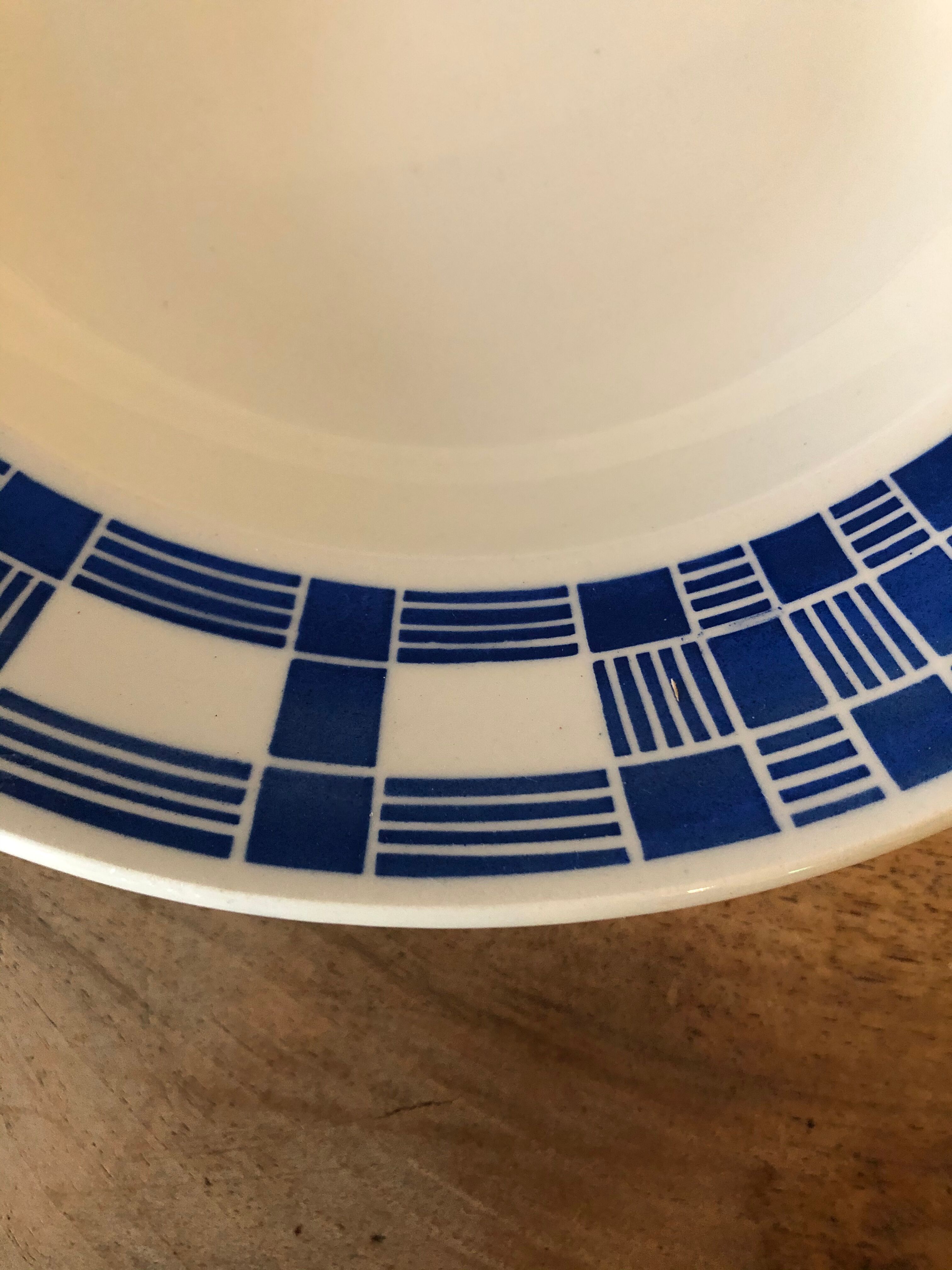 Round dish in ancient earthenware