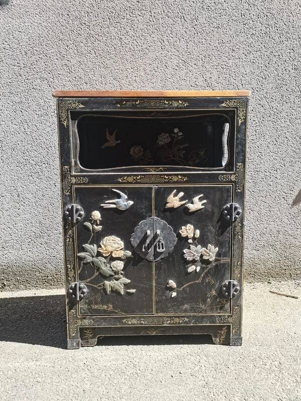 Chinese furniture