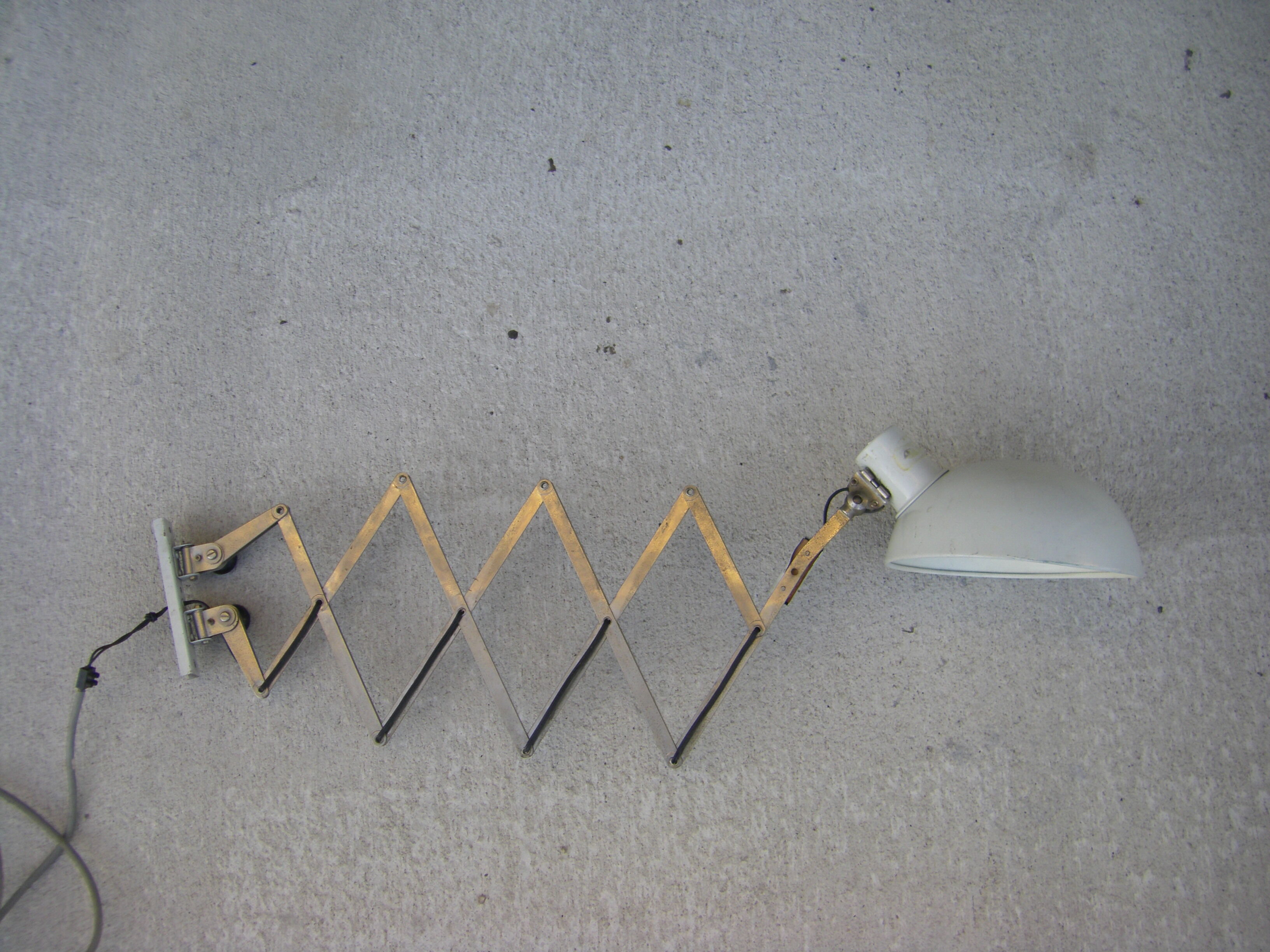 Lampe d'atelier accordéon vintage