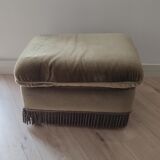 Fringed footrest
