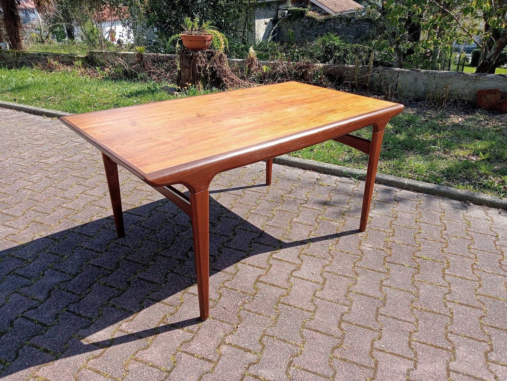 Johannes Andersen table