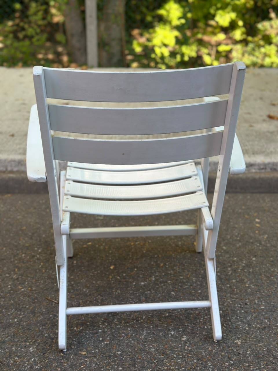 White folding garden armchair — Bistro style armchair