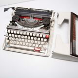Brother Deluxe 1350 revised typewrite 1971