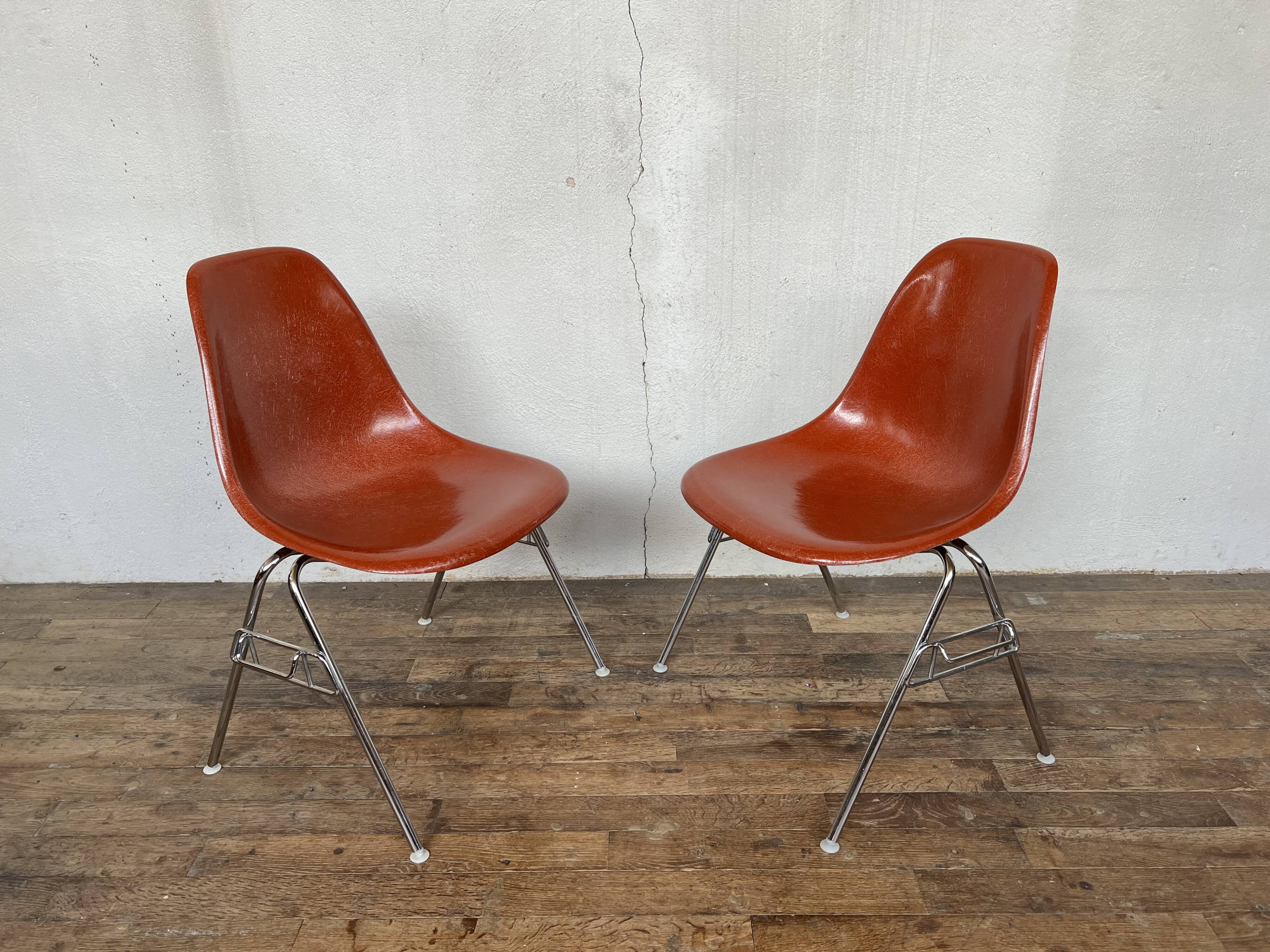 -Eames Terracotta fiberglass chair pair Hermann miller for vitra