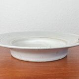 Mid-century modern minimalist studio pottery bowl from Pottestuen Keramik Frederikshavn, 1960s.