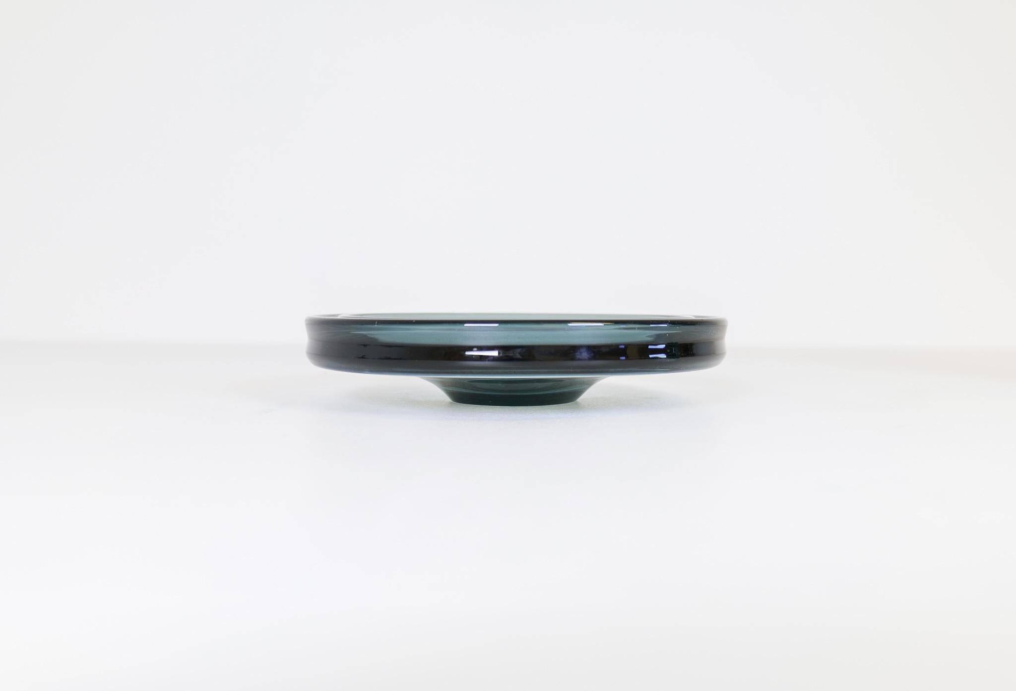 Set of two art glass vessels by Vicke Lindstrand for Kosta, Sweden, mid-century.