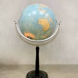 Vintage illuminated earth world globe floorlamp