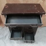 Workshop furniture with 11 drawers