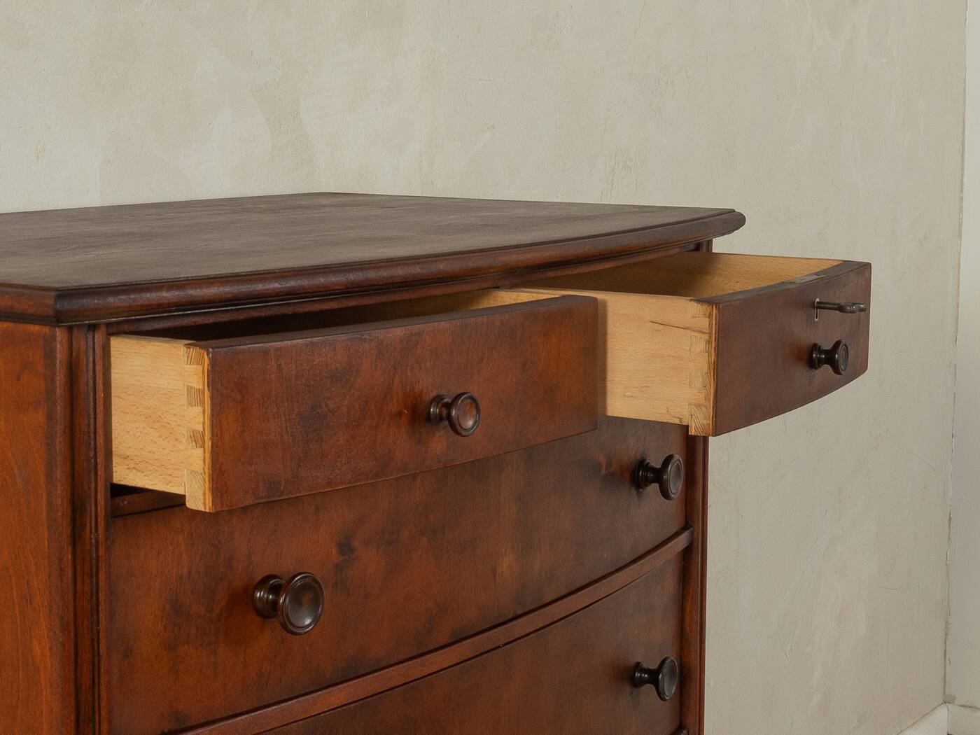 Commode des années 1920