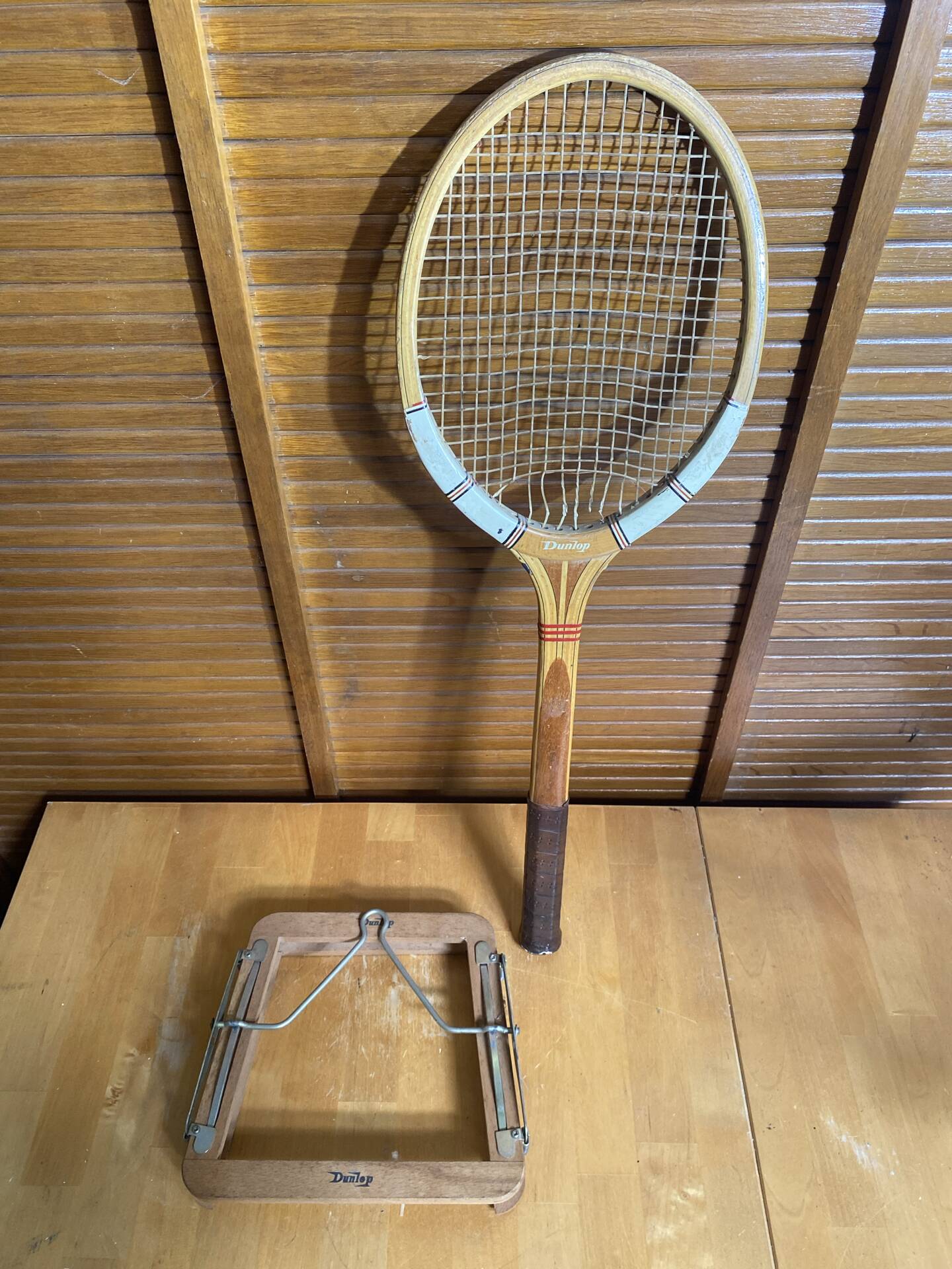 Raquette tennis ancienne dunlop maxply bois + protection sport vintage