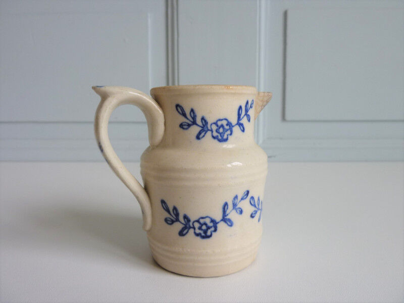 Saint Uze Blue Milk Pot