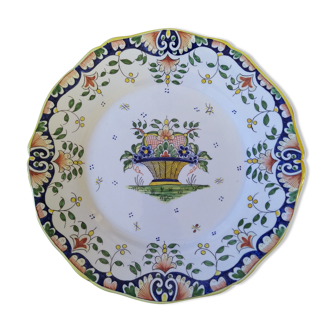 Assiette décorative en faience signature René Delarue