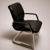 C. 1990 - Office chair in black leather and chrome-plated steel - Italy