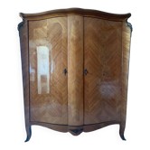 Armoire style Louis XV avec tiroirs interieurs