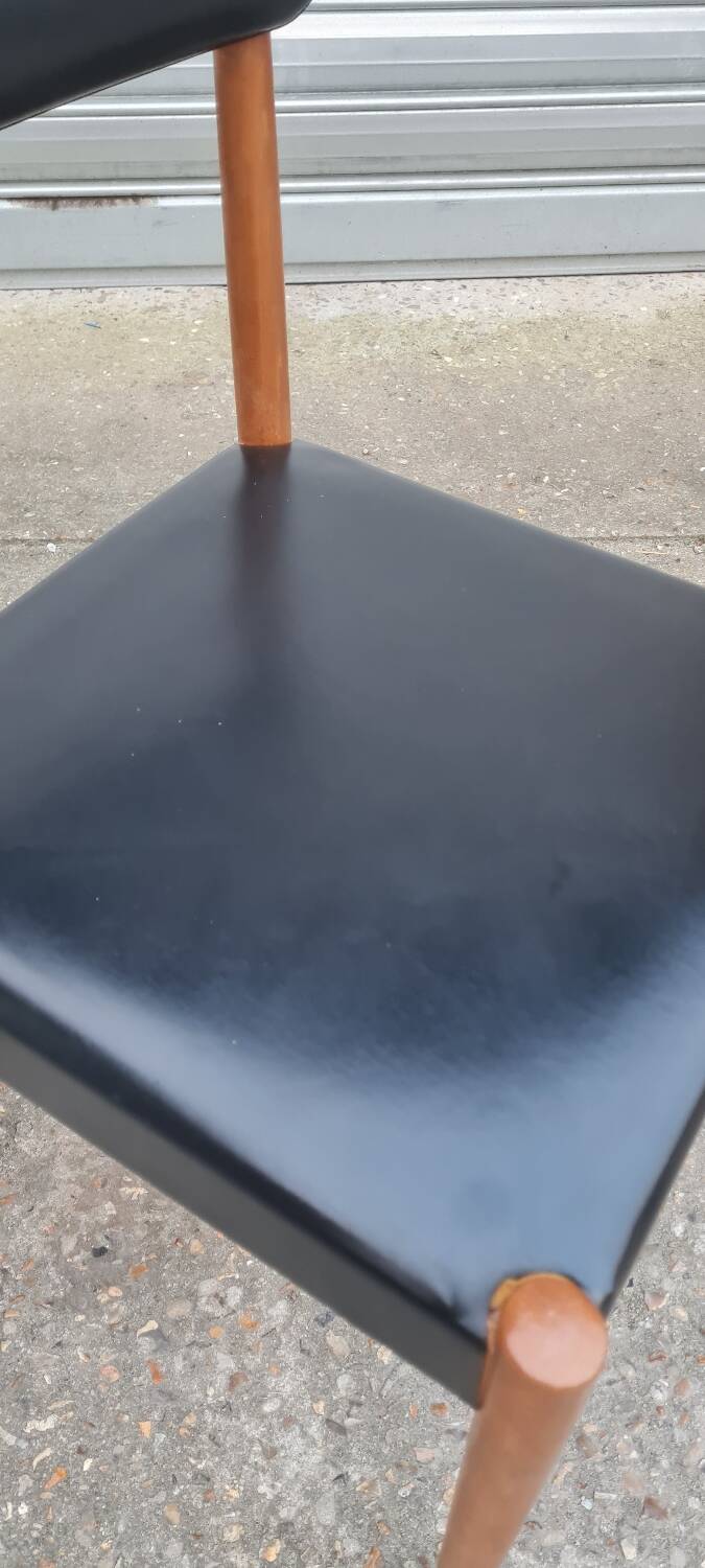 Set of 4 Scandinavian chairs 1970