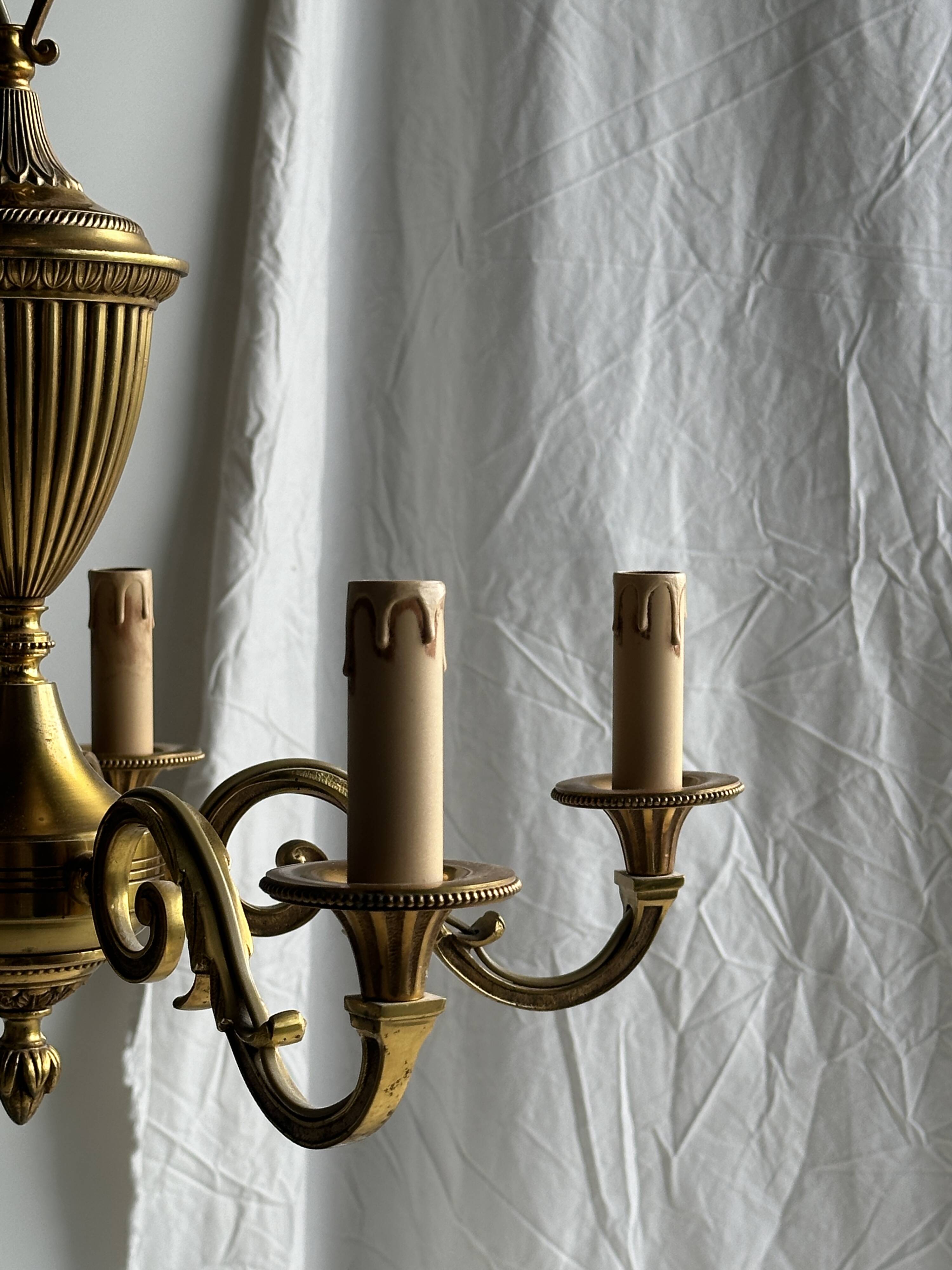 Classic 5-light gold chandelier