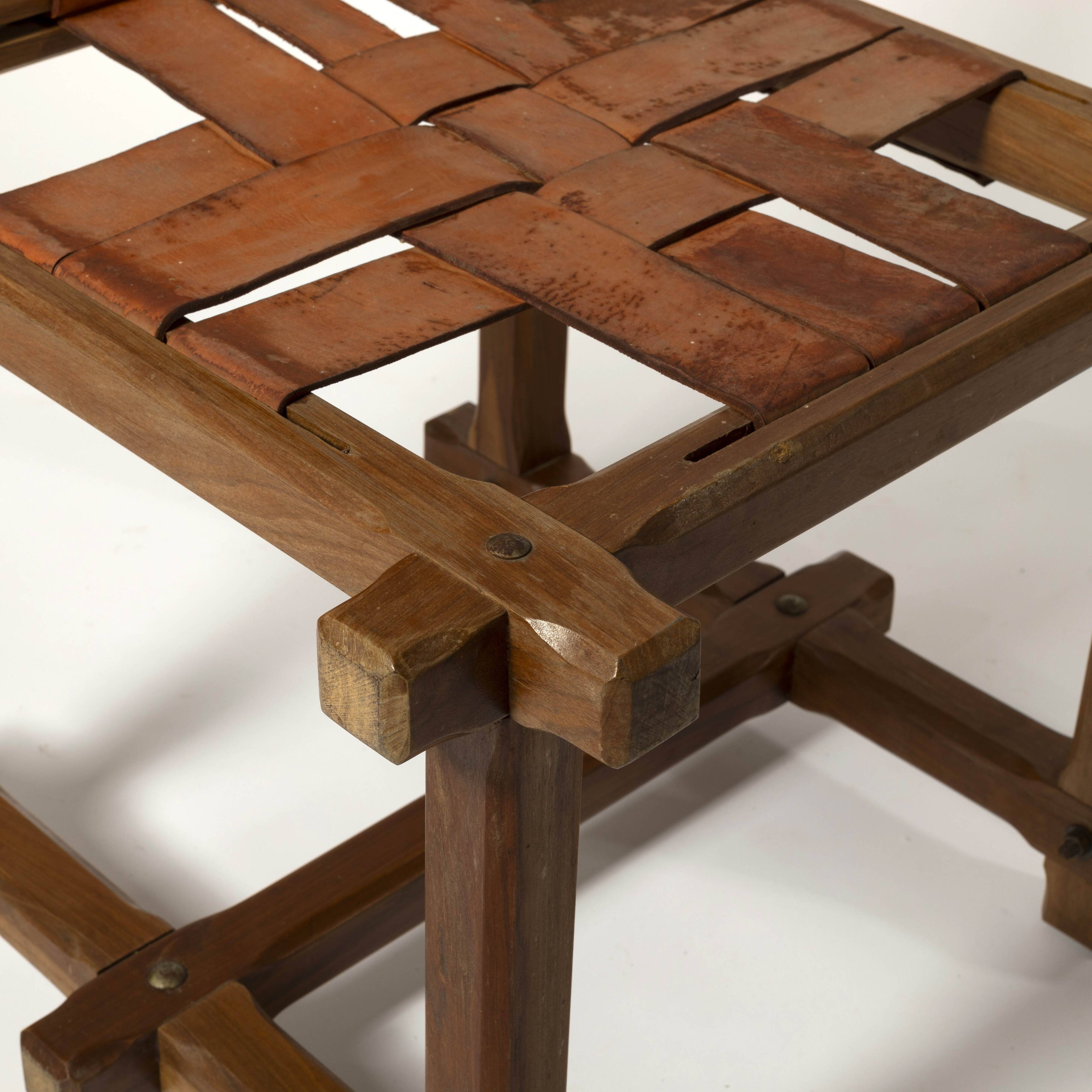 Ensemble de 6 chaises brutalistes uniques en teck et cuir
