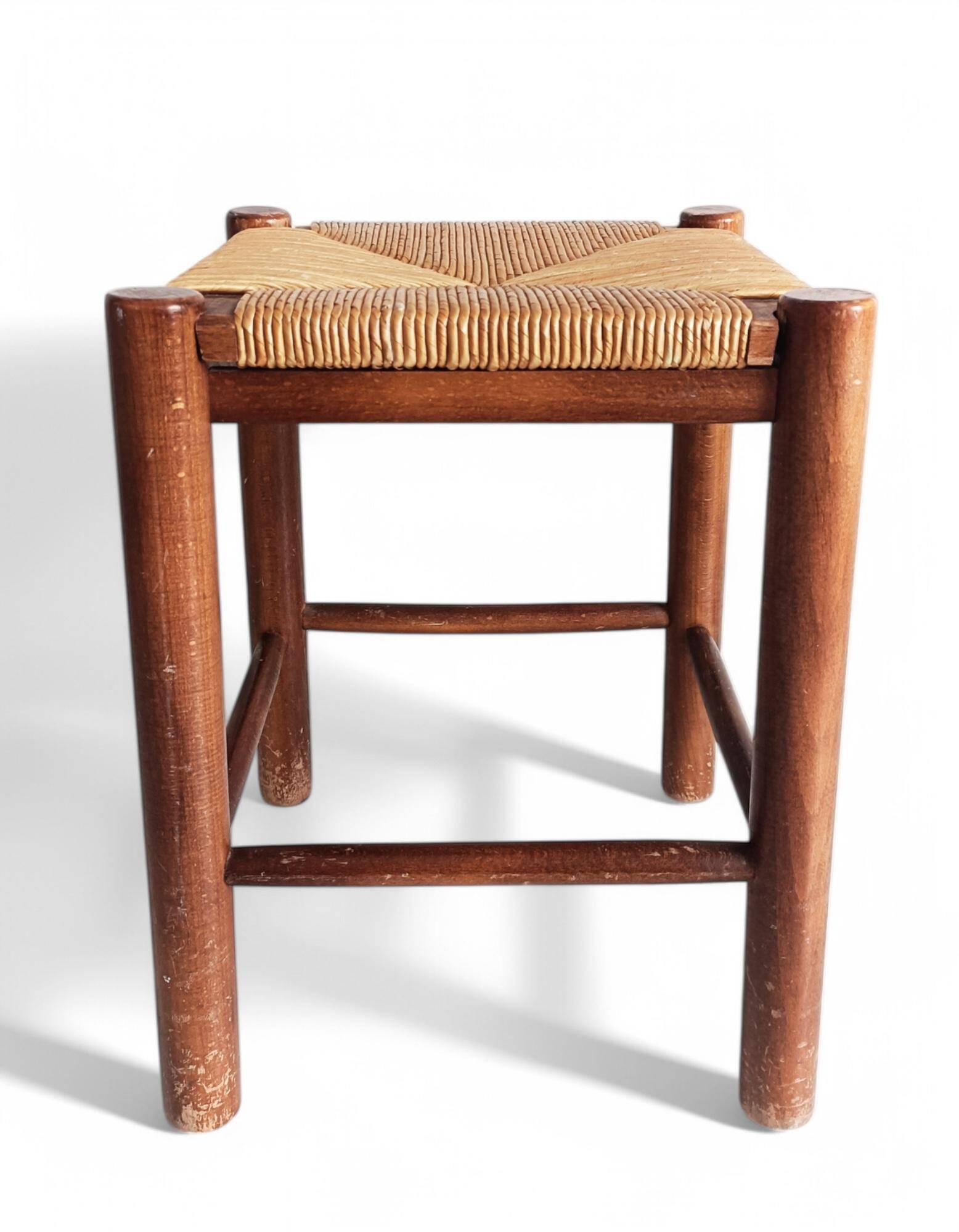 Tabouret Dordogne par Charlotte Perriand, paille tissée, France, années 1950.