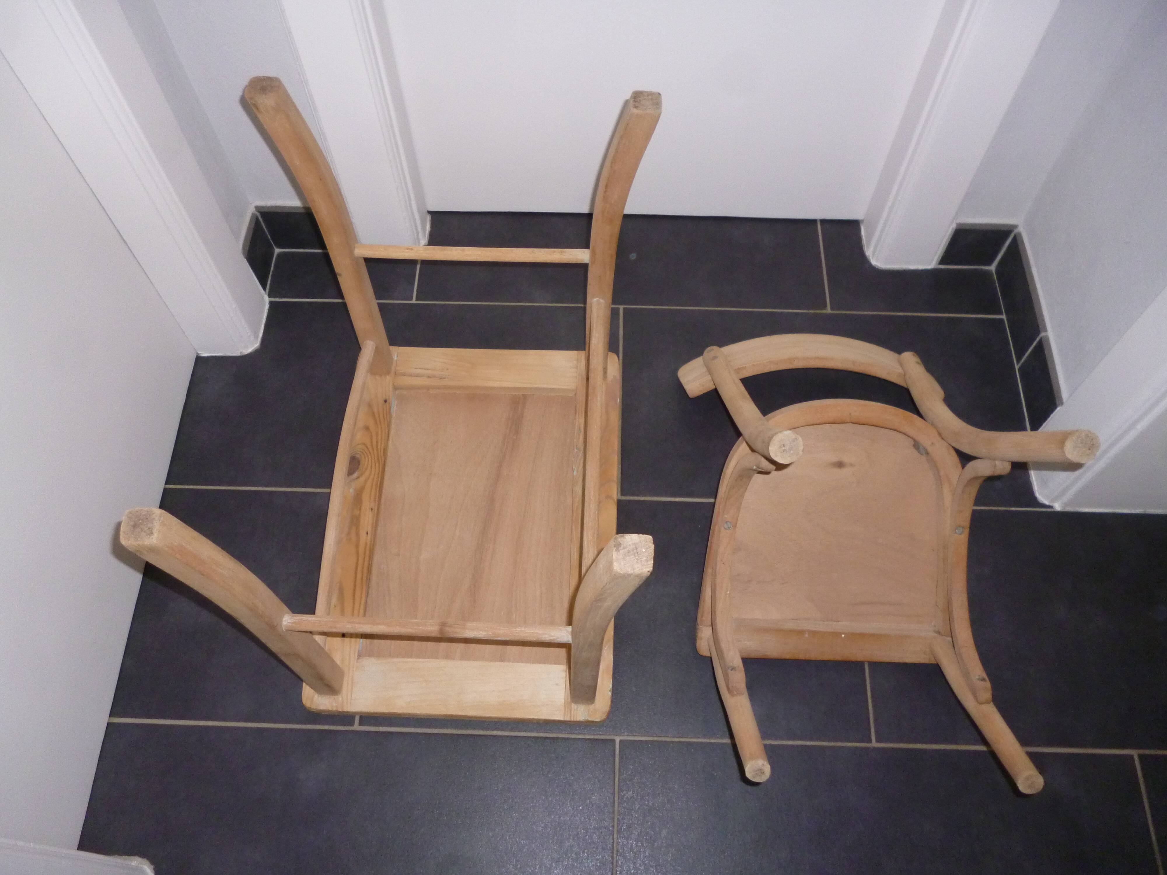 Child table and chair