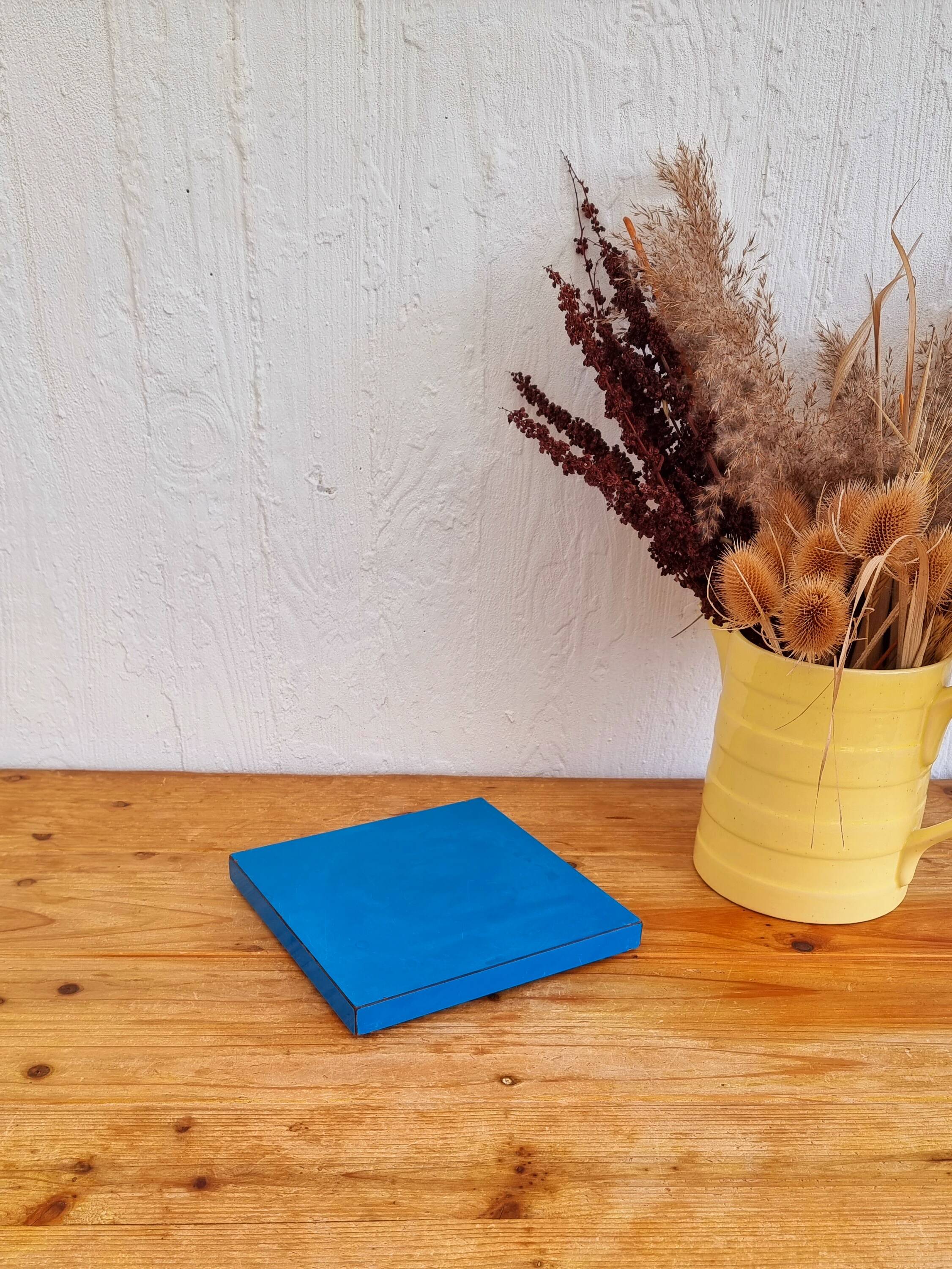 Blue formica trivet