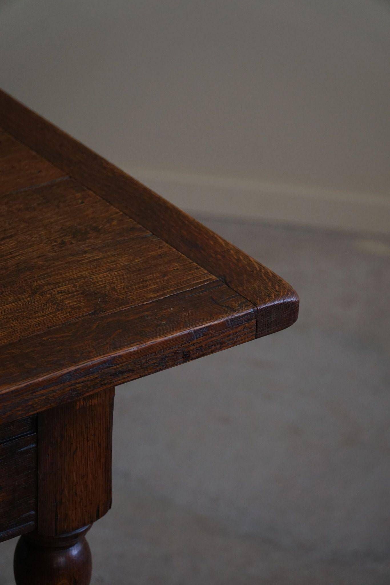 Bureau / Table à manger par ébéniste danois en chêne, style baroque, années 1970