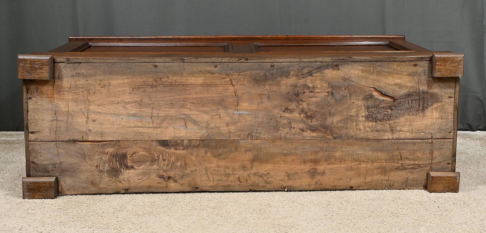 Oak Landing Chest Bench – Early 20th Century