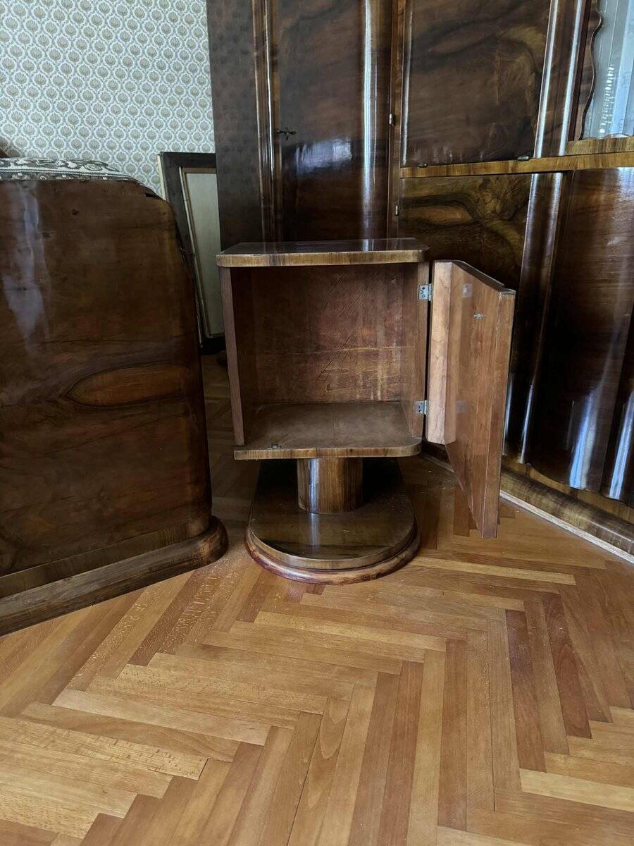 Art Deco bedroom set in walnut veneer, 1930s, set of 3