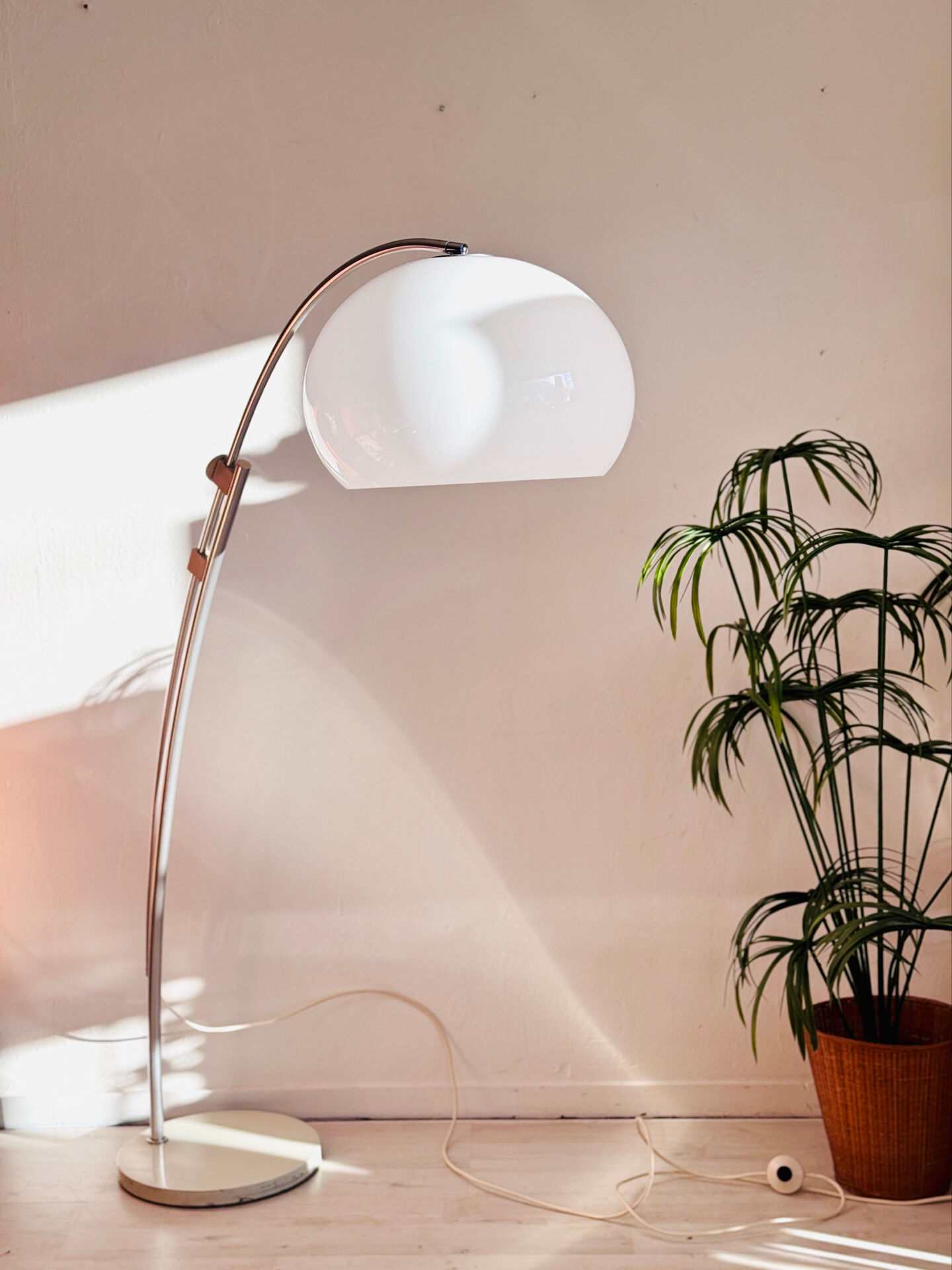 Vintage booglamp jaren 70 Hustadt Leuchten