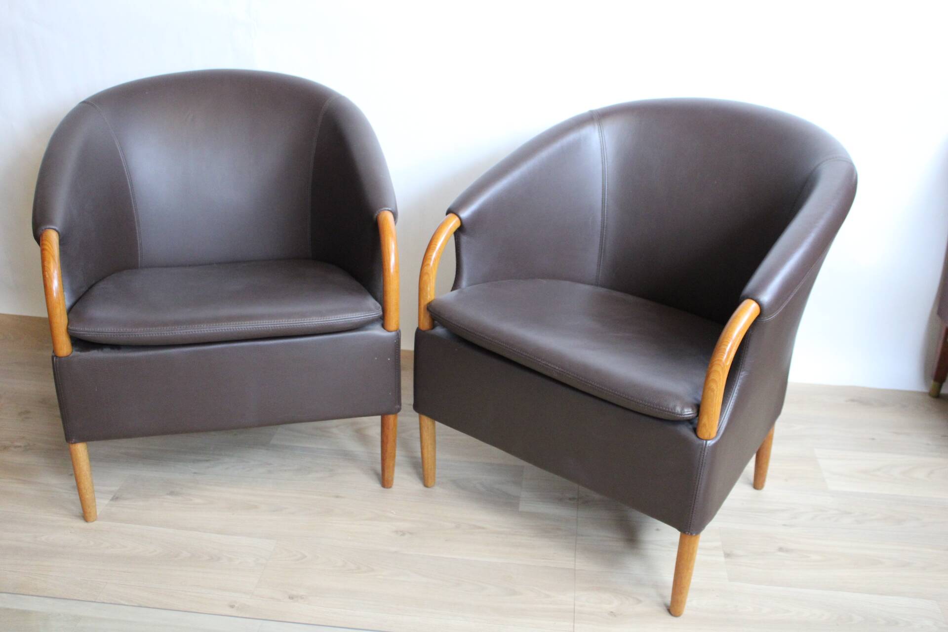 Pair of vintage Scandinavian armchairs brown leather opus 1982 suede