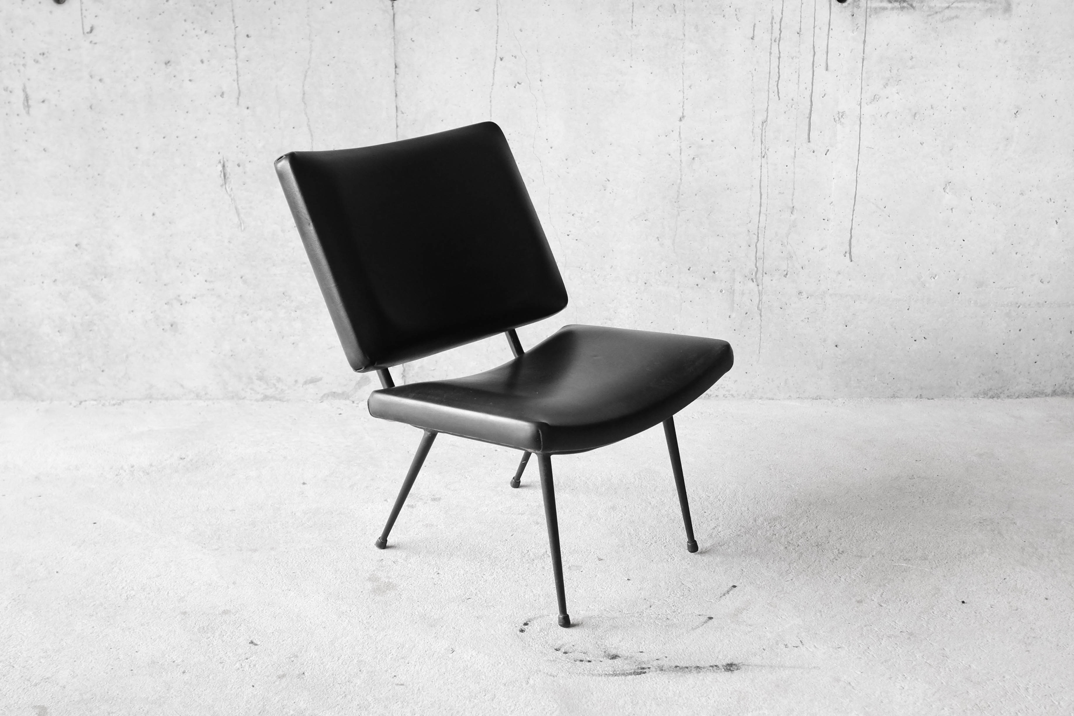 Armchair design vintage 60s black