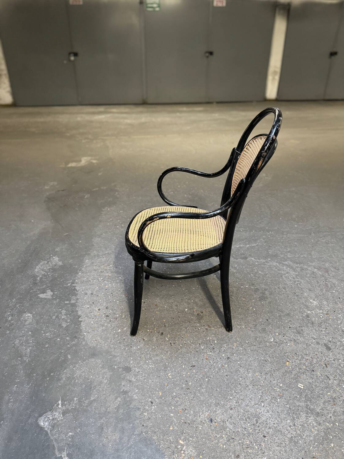 Thonet armchair n°12 1/2 Authentic