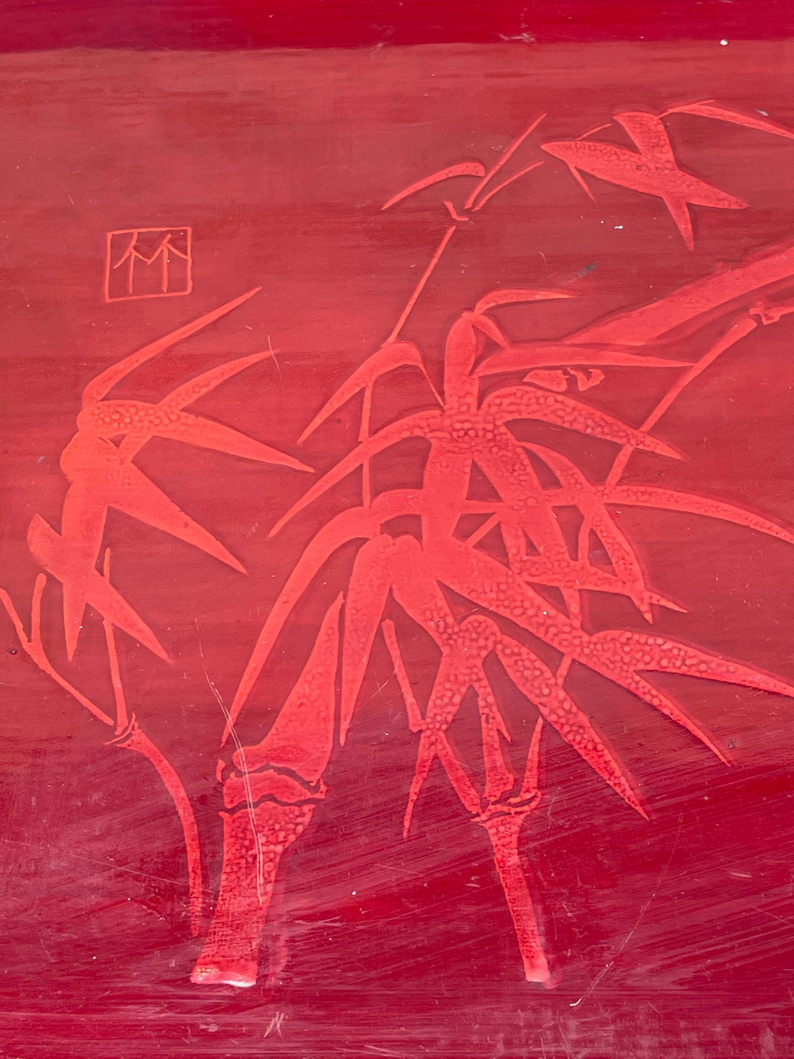 Tops 3 sizes in red lacquer with Japanese floral pattern XXth