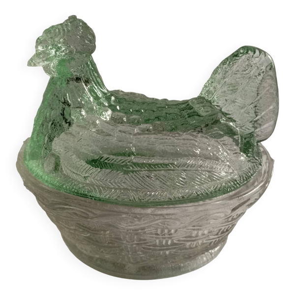 Beurrier en verre figurant une poule