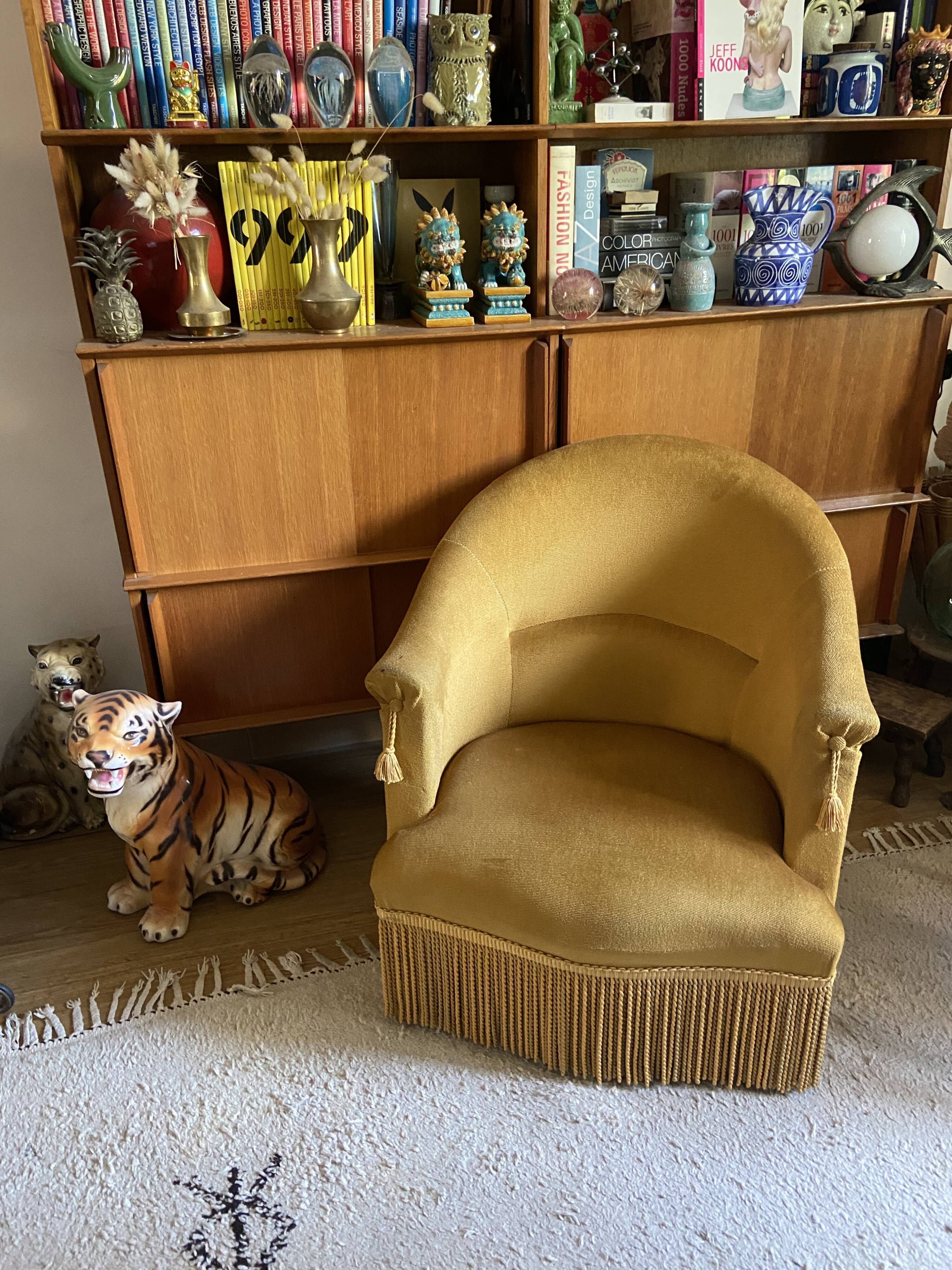 Toad armchair in vintage curry velvet