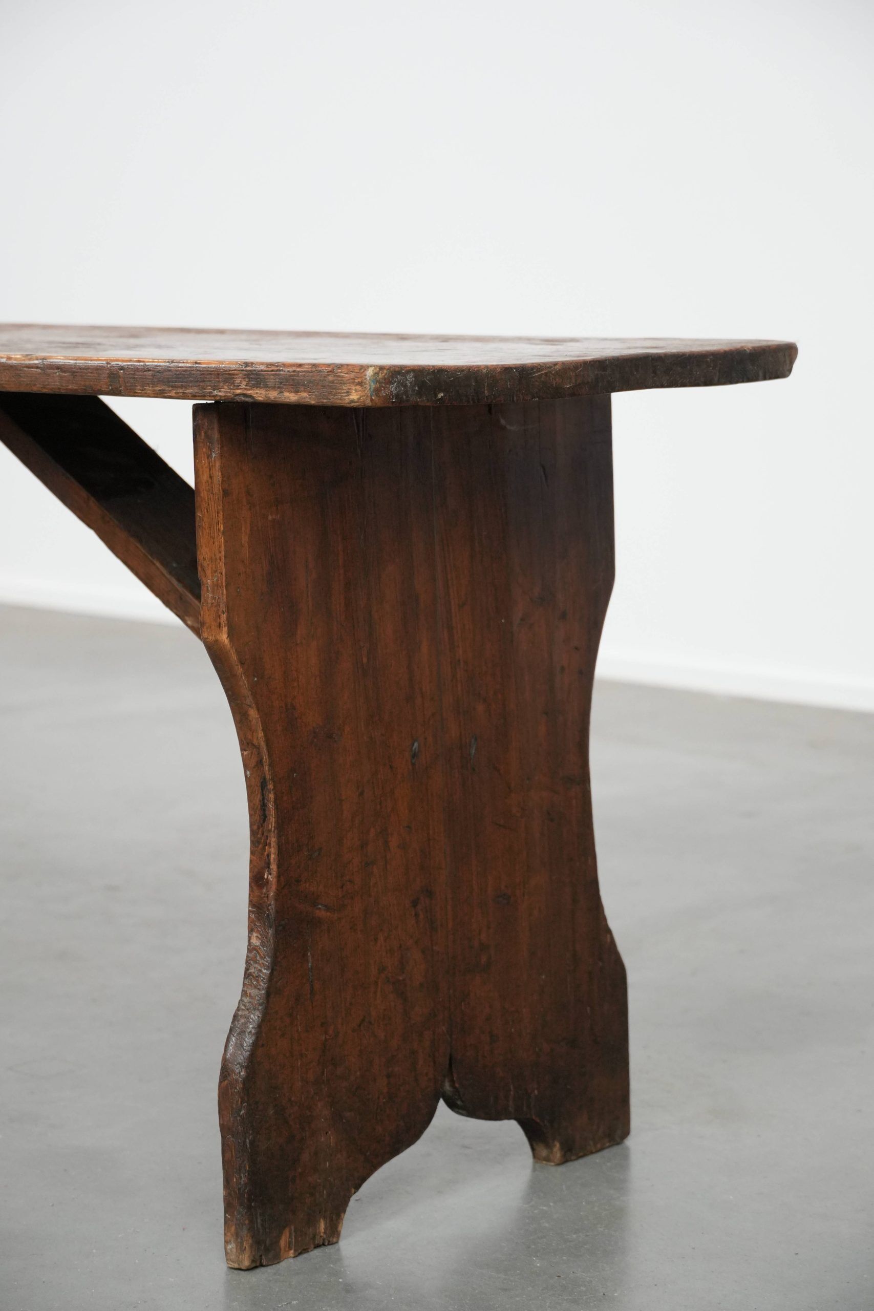 Timeless and characterful antique English hallway bench / bench for the dining table made of pinewood