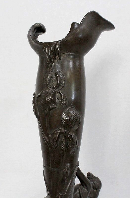 Pewter vase, "Young woman picking a water lily", signed P. Jean, Art Nouveau early twentieth century