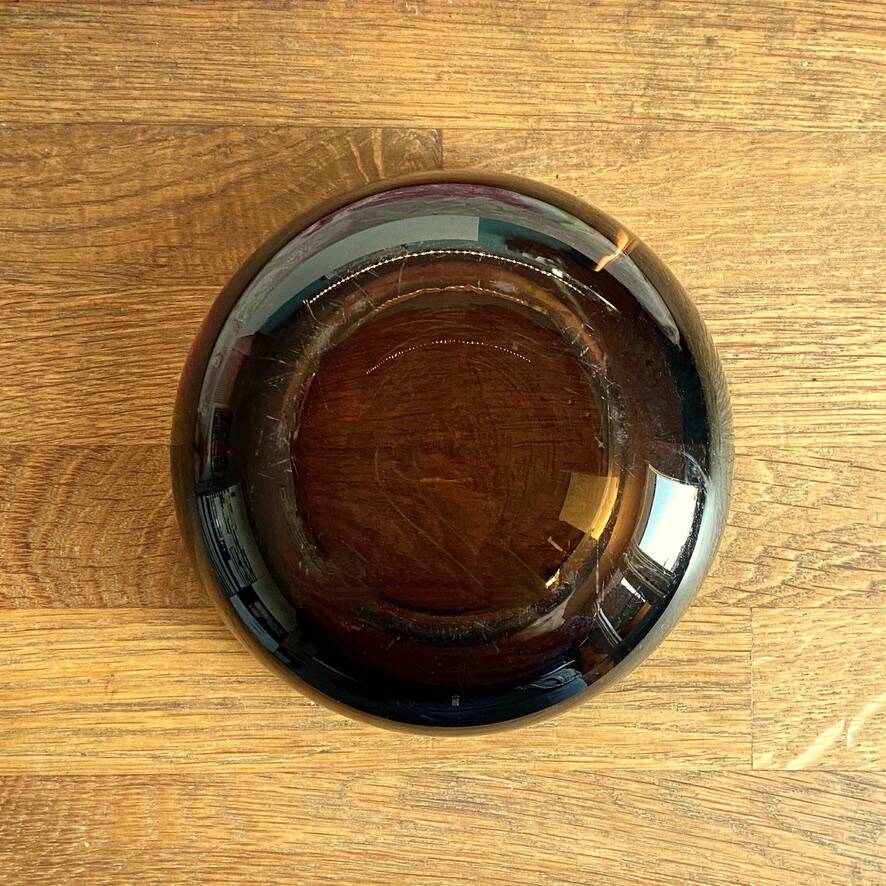 Modern ashtray bowl in thick smoked glass with bevelled edges - Ø 13 cm