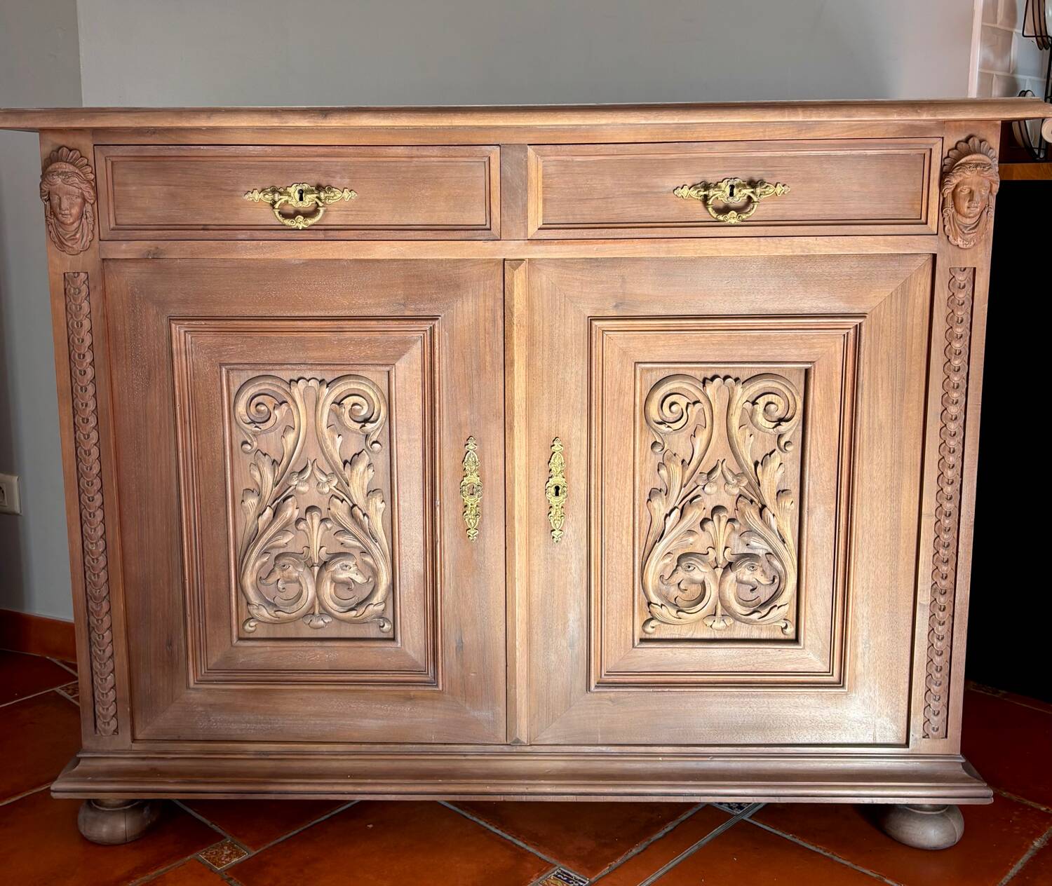 Buffet ancien suisse en chêne